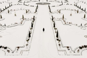 HAMPTON COURT PALACE